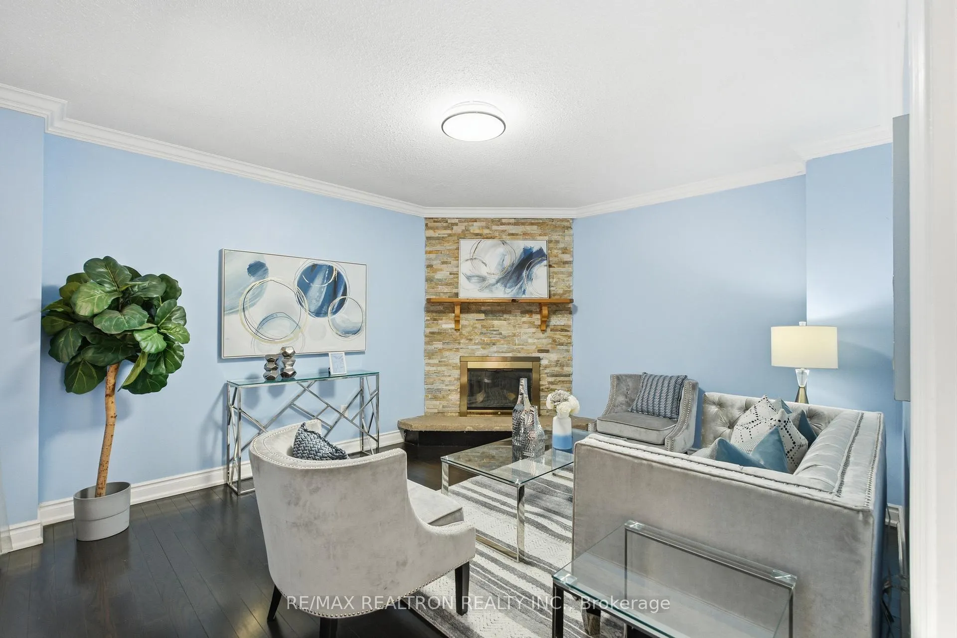 Photo 4 of 150 Borrows Street, Vaughan, Lakeview Estates — HOMEH