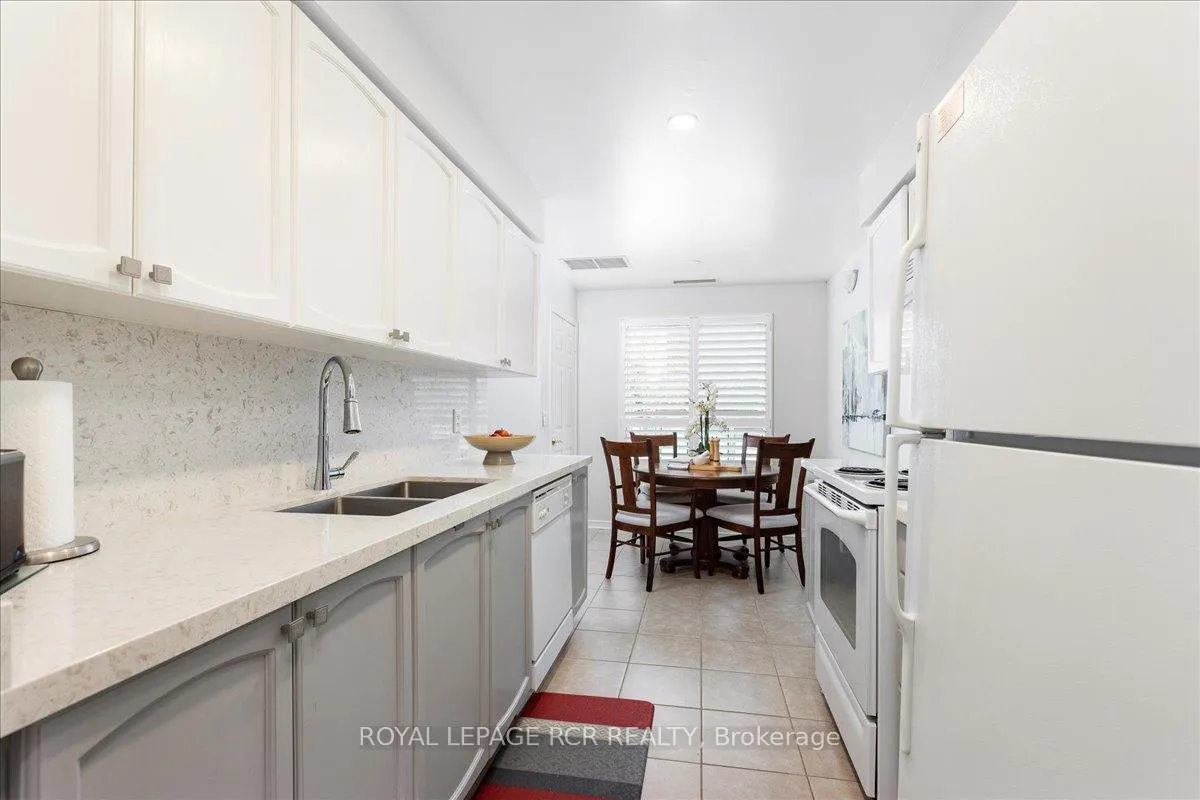 Photo 6 of Unit 113, 35 Via Rosedale Way, Brampton, Sandringham-Wellington — HOMEH