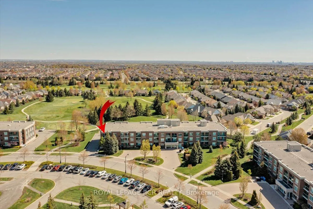 Photo 41 of Unit 113, 35 Via Rosedale Way, Brampton, Sandringham-Wellington — HOMEH