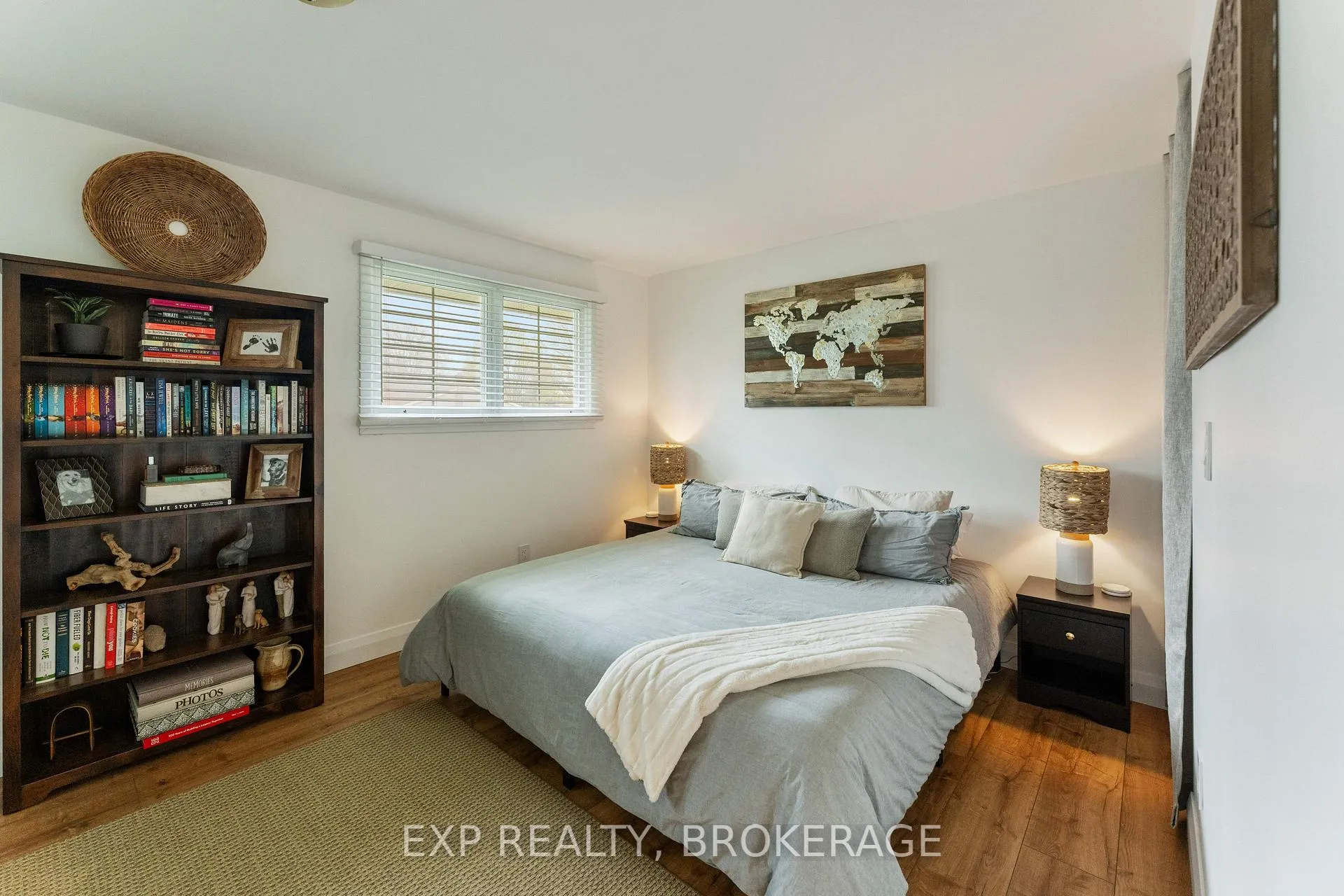 Photo 15 of 814 Camberley Crescent, Kingston, City Southwest — HOMEH