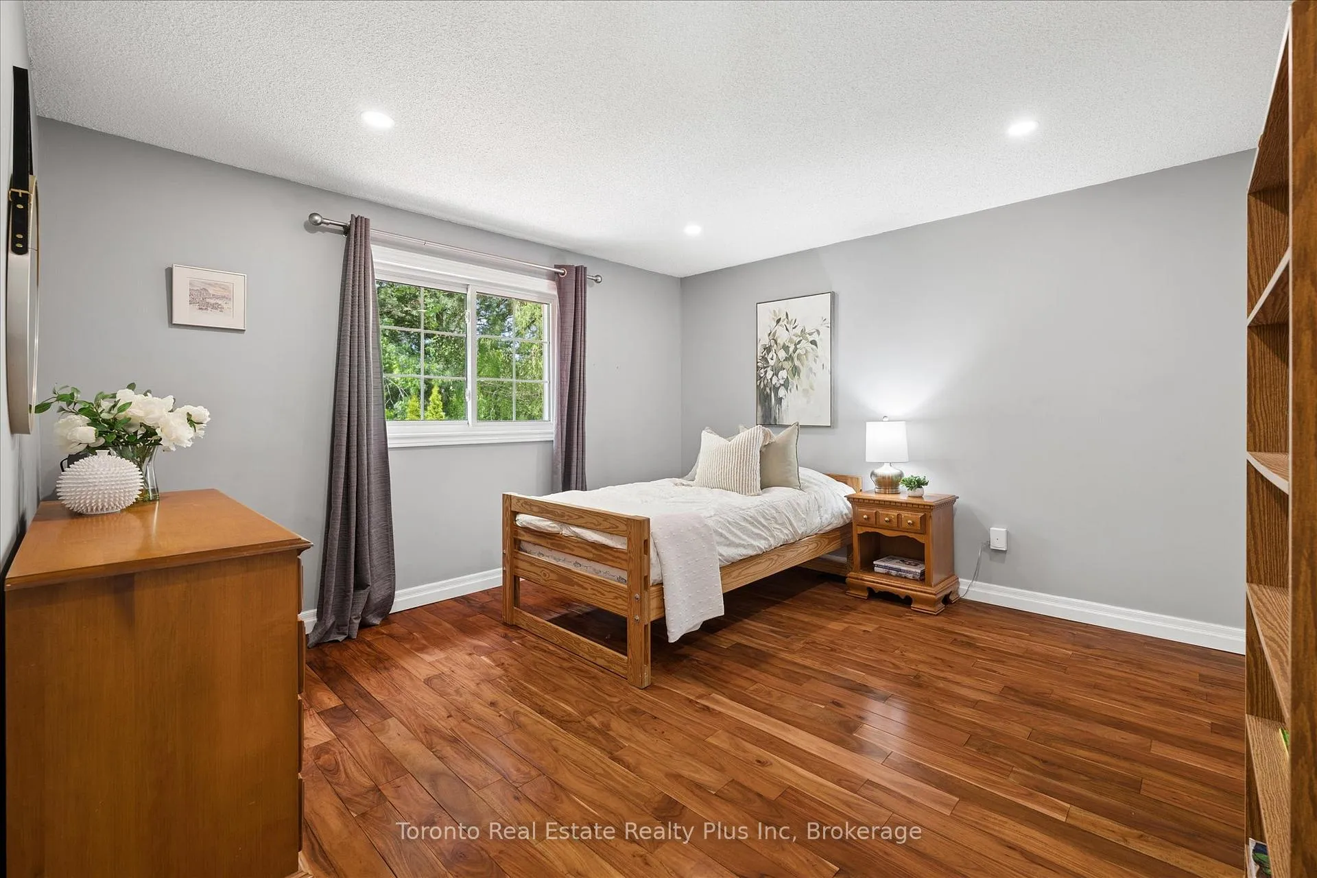Photo 28 of 109 Ashberry Place, Waterloo — HOMEH