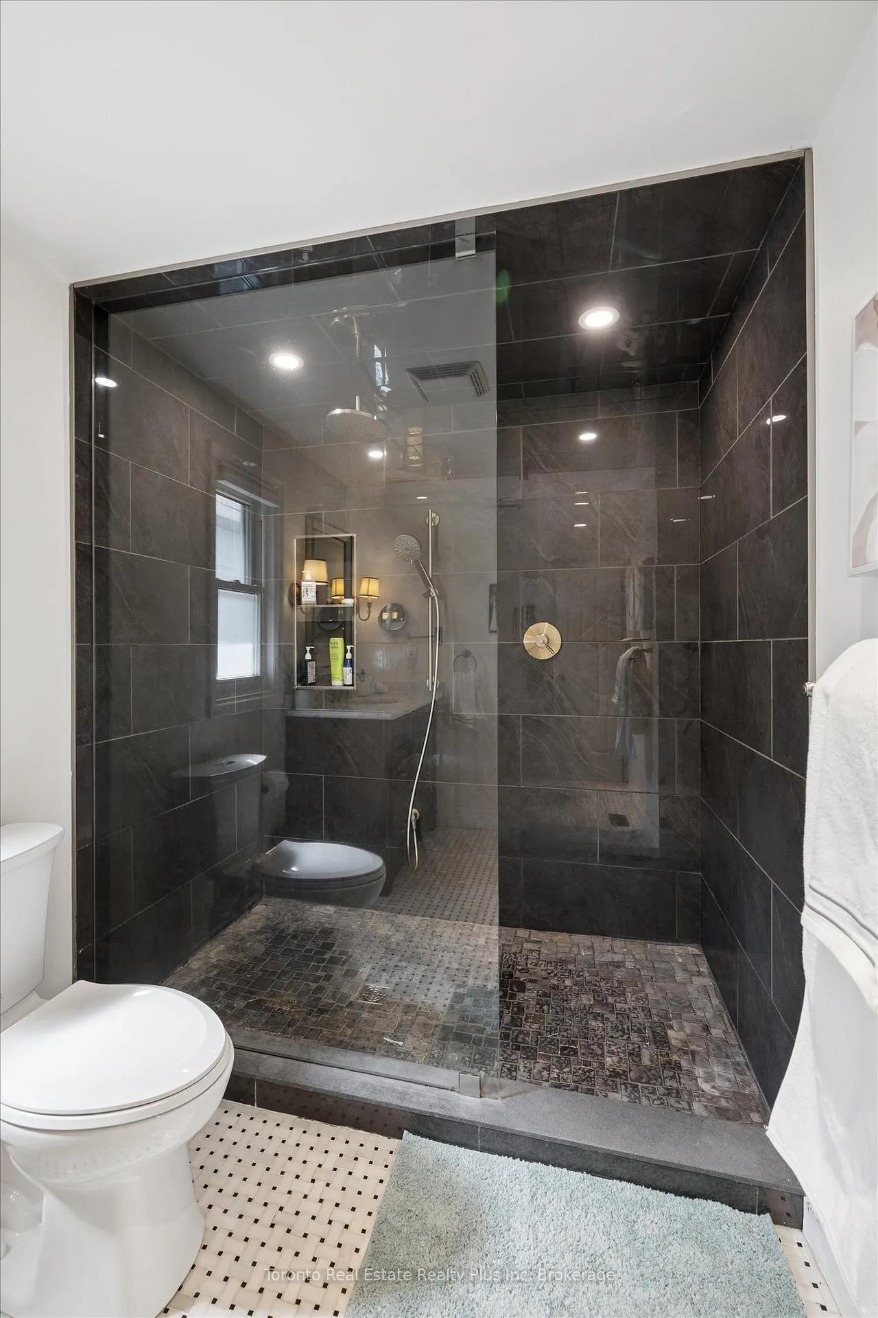 Photo 31 of 109 Ashberry Place, Waterloo — HOMEH