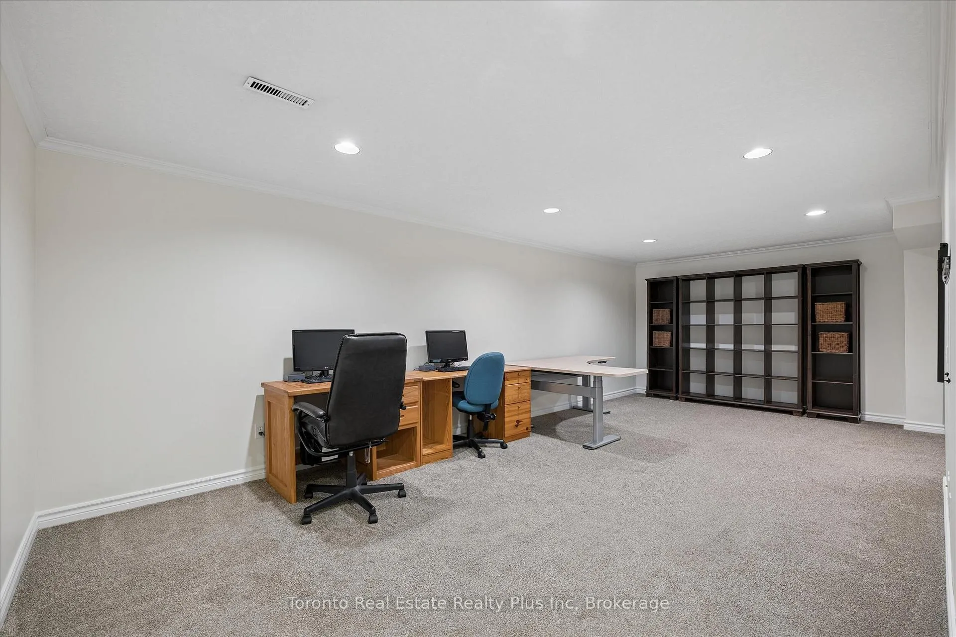 Photo 32 of 109 Ashberry Place, Waterloo — HOMEH