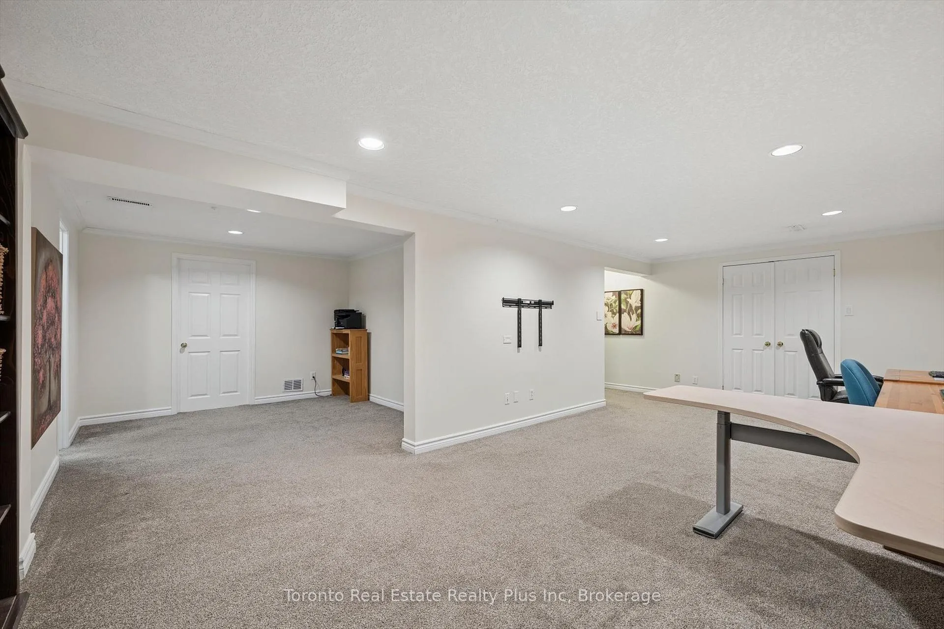 Photo 34 of 109 Ashberry Place, Waterloo — HOMEH