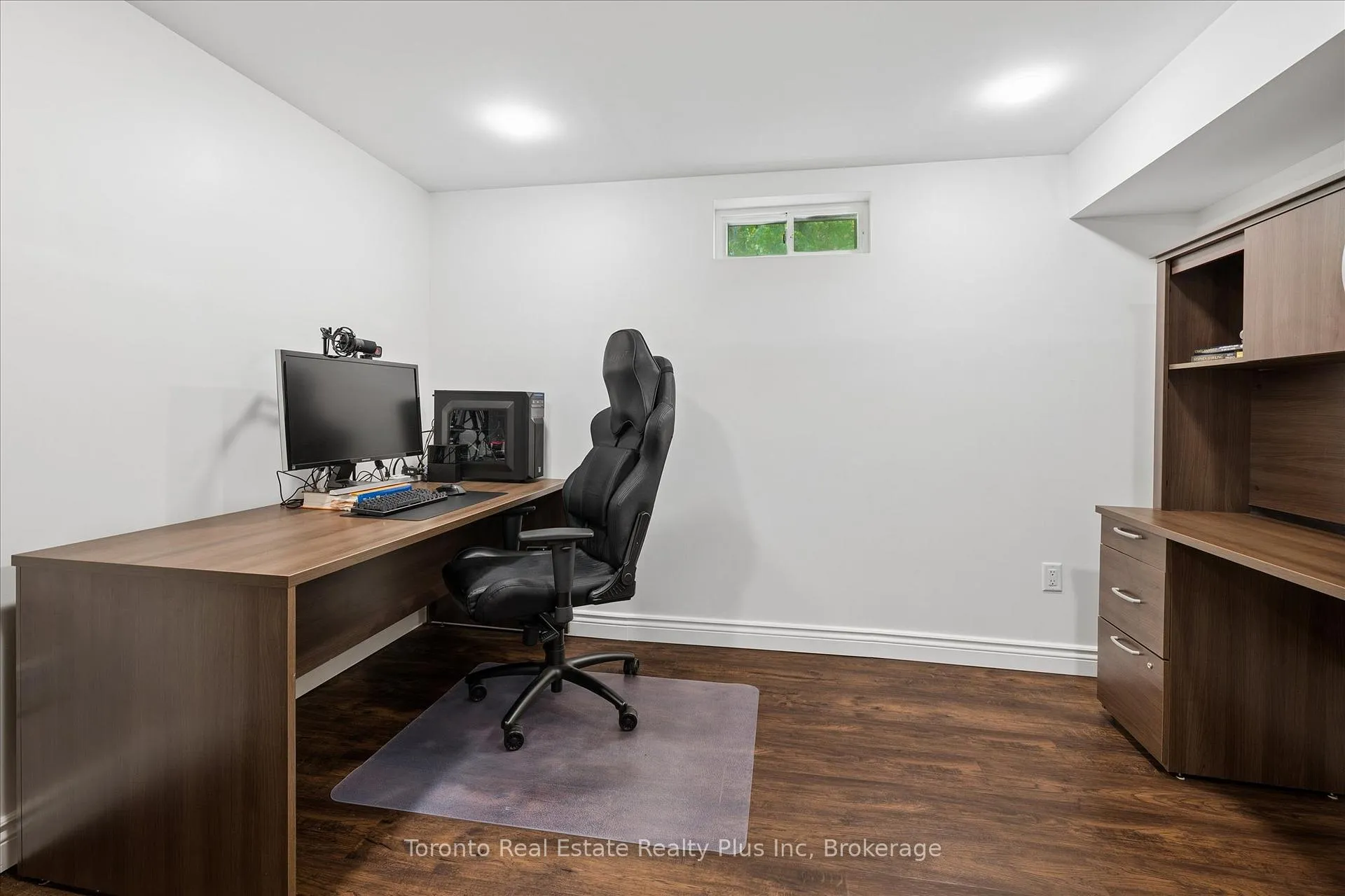 Photo 36 of 109 Ashberry Place, Waterloo — HOMEH