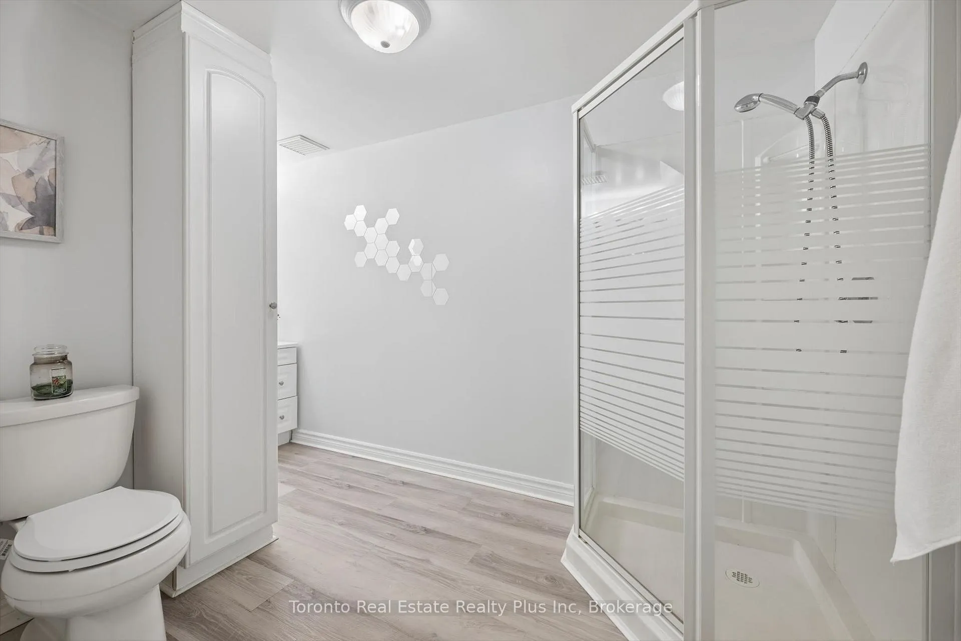 Photo 37 of 109 Ashberry Place, Waterloo — HOMEH