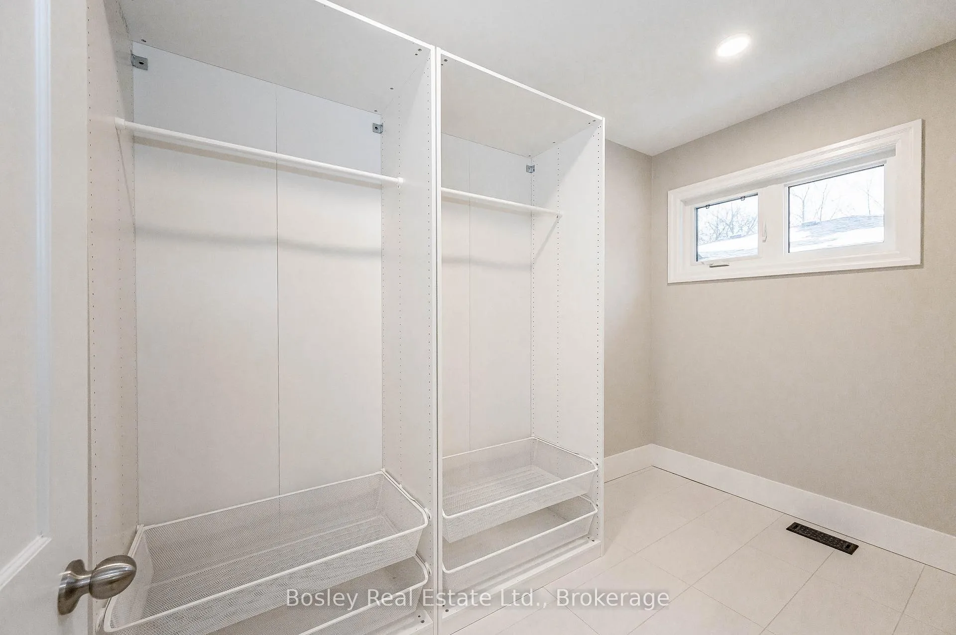 Photo 30 of 80 Queen Street, Guelph, St. George's — HOMEH