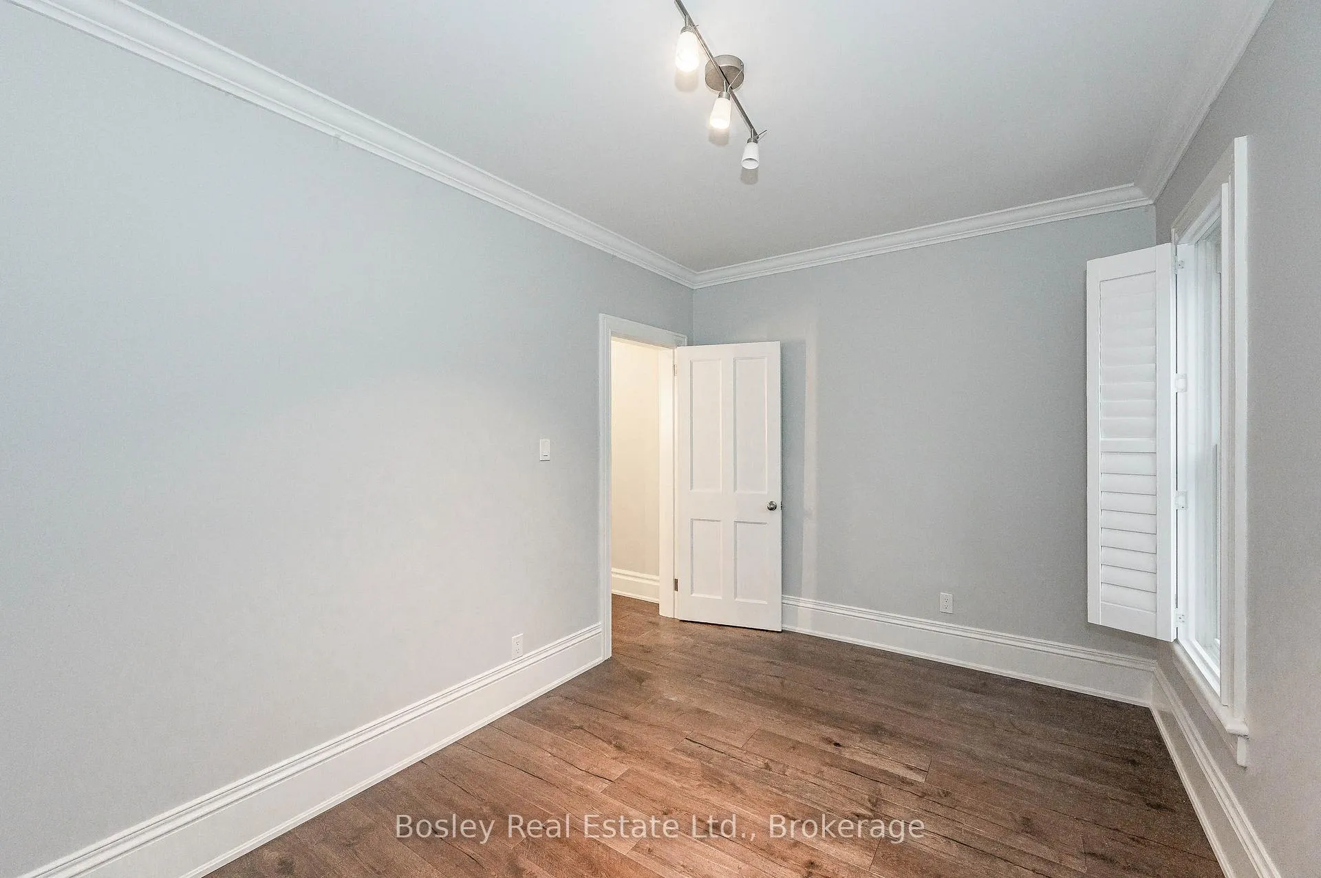 Photo 36 of 80 Queen Street, Guelph, St. George's — HOMEH