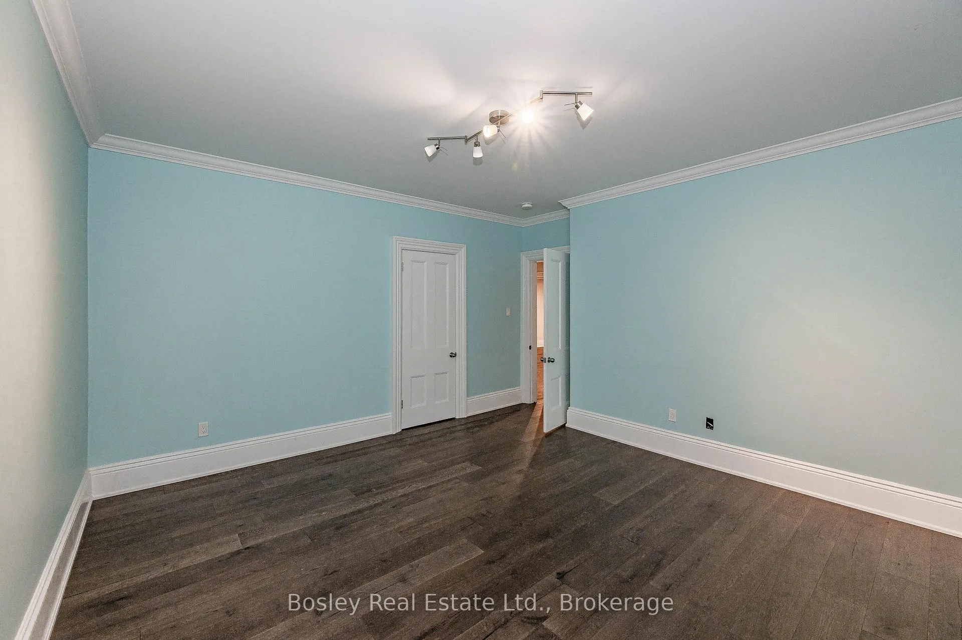 Photo 38 of 80 Queen Street, Guelph, St. George's — HOMEH