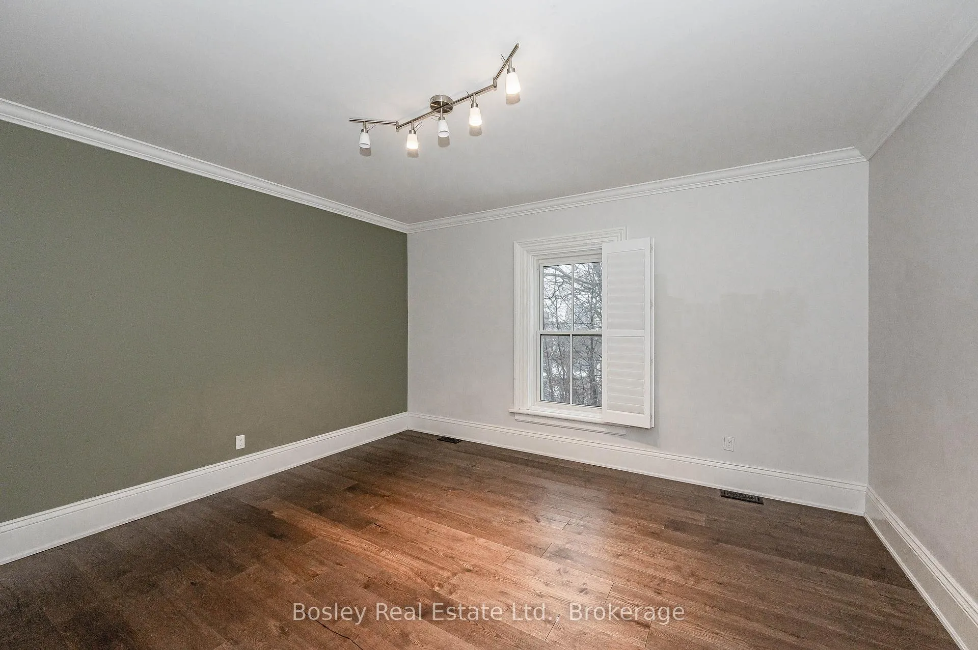 Photo 39 of 80 Queen Street, Guelph, St. George's — HOMEH