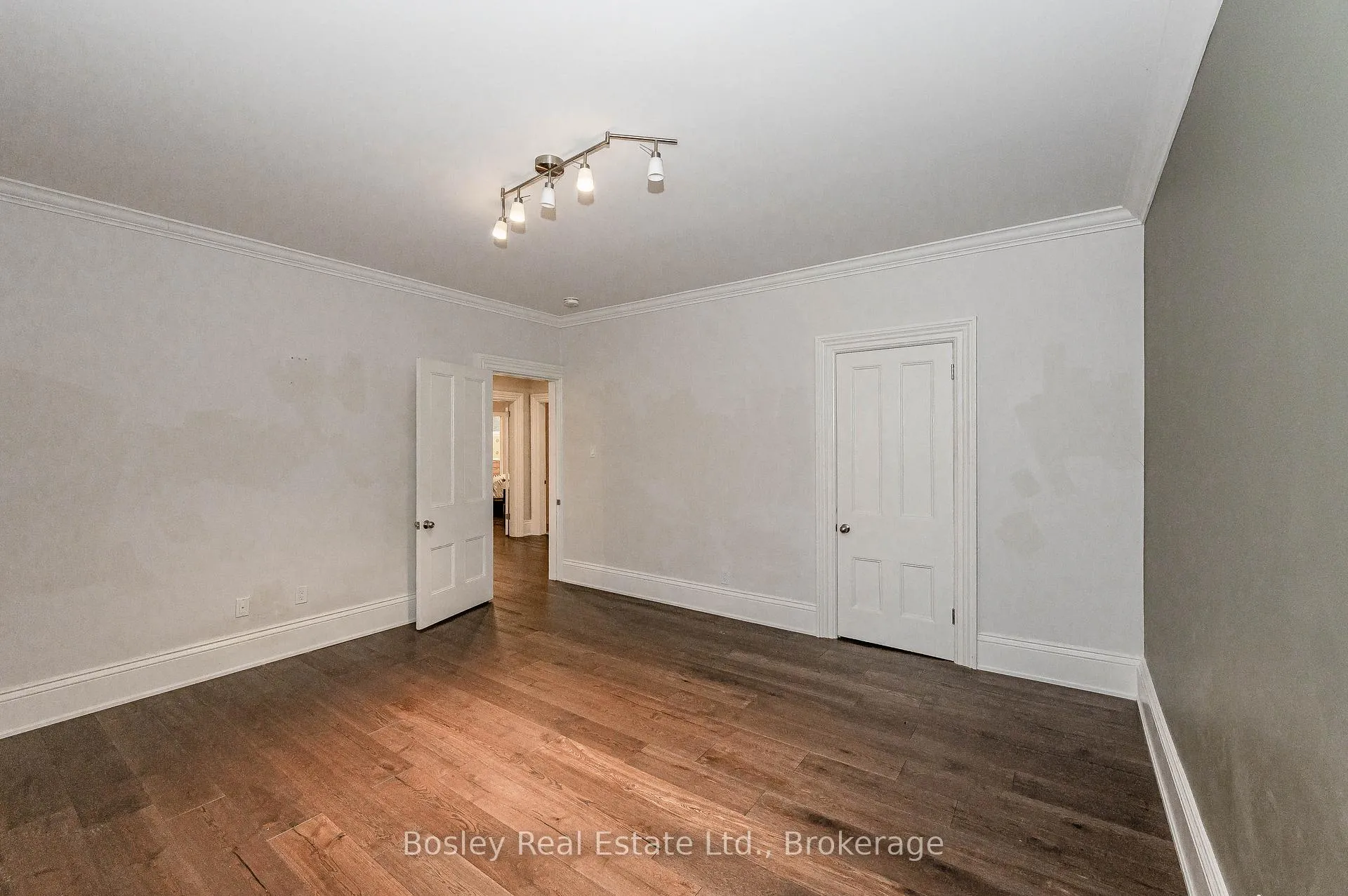 Photo 40 of 80 Queen Street, Guelph, St. George's — HOMEH