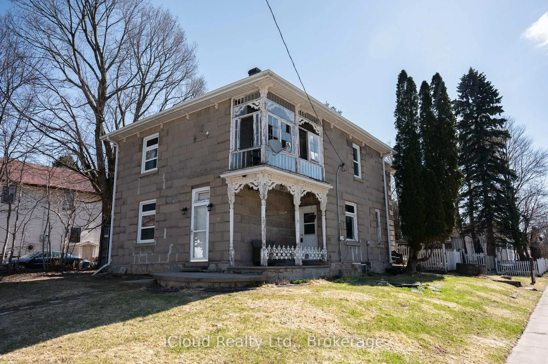Front of 9017 Erin-East Garafraxa Townline