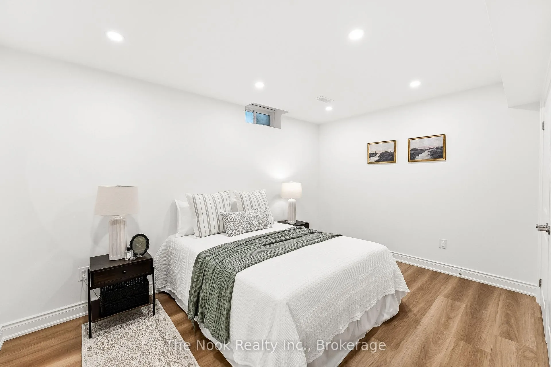 Photo 42 of 52 Nightingale Crescent, Whitby, Brooklin — HOMEH