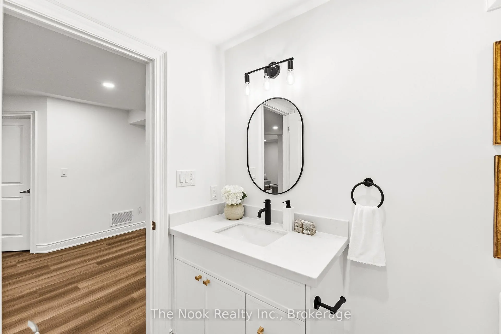 Photo 44 of 52 Nightingale Crescent, Whitby, Brooklin — HOMEH