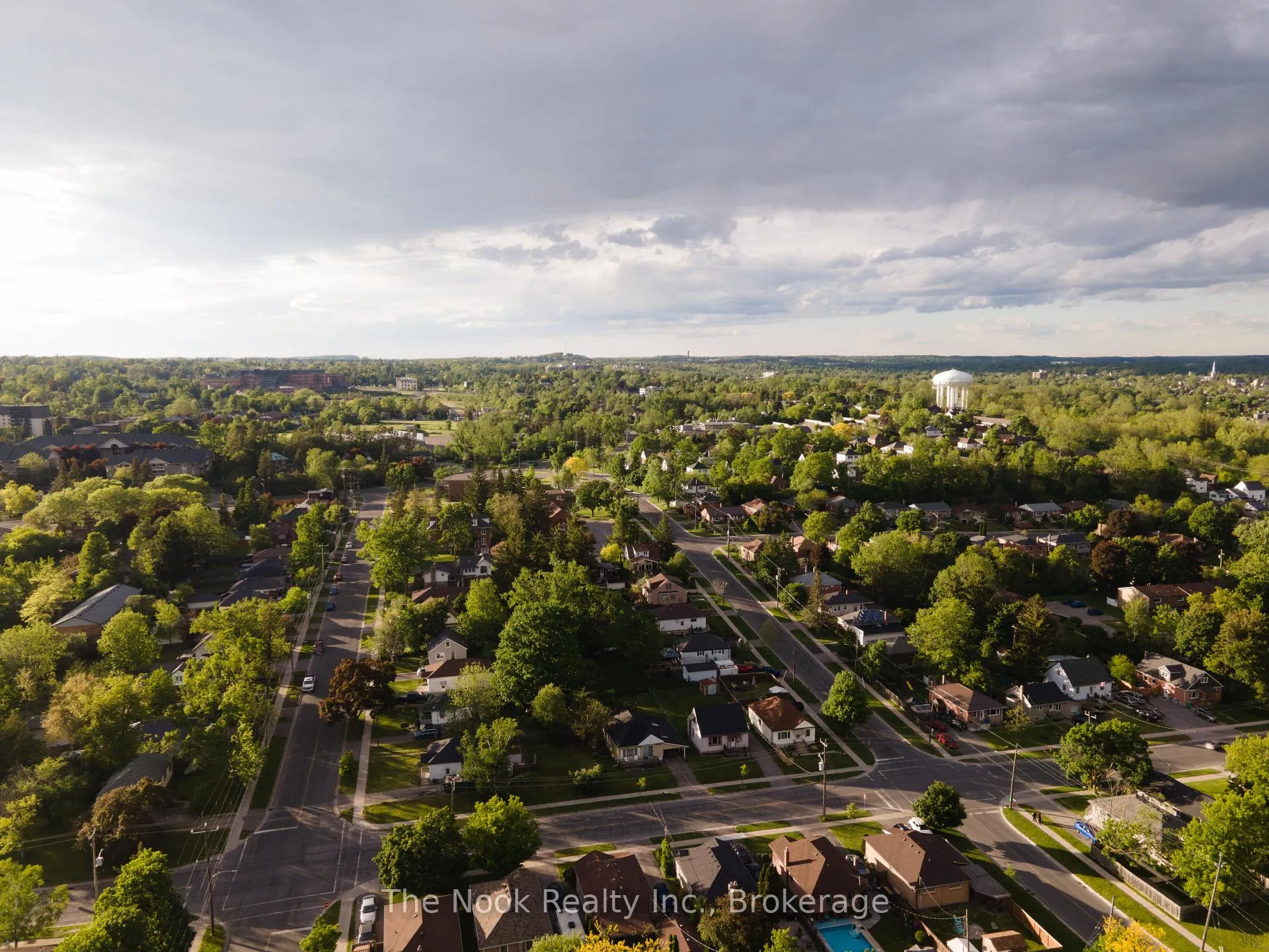Photo 4 of 994 Western Avenue, Peterborough, Otonabee Ward 1 — HOMEH