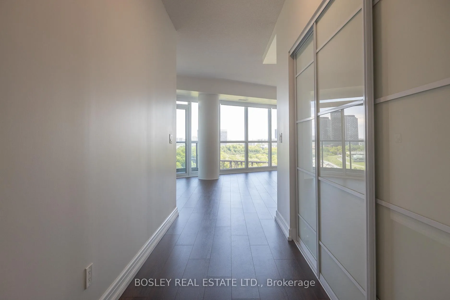 Photo 3 of Unit 1207, 35 Brian Peck Crescent, Toronto, Leaside — HOMEH