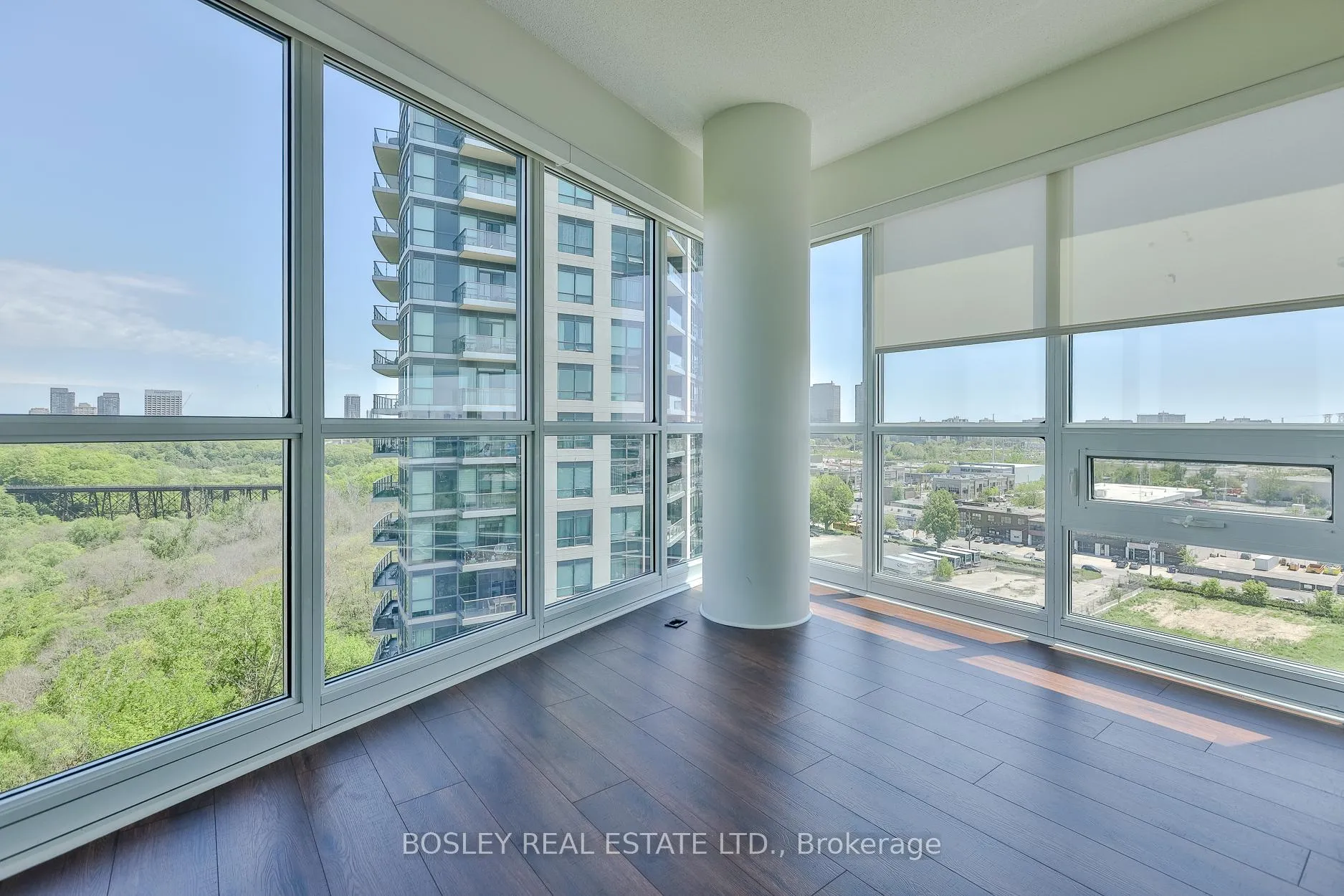 Photo 9 of Unit 1207, 35 Brian Peck Crescent, Toronto, Leaside — HOMEH