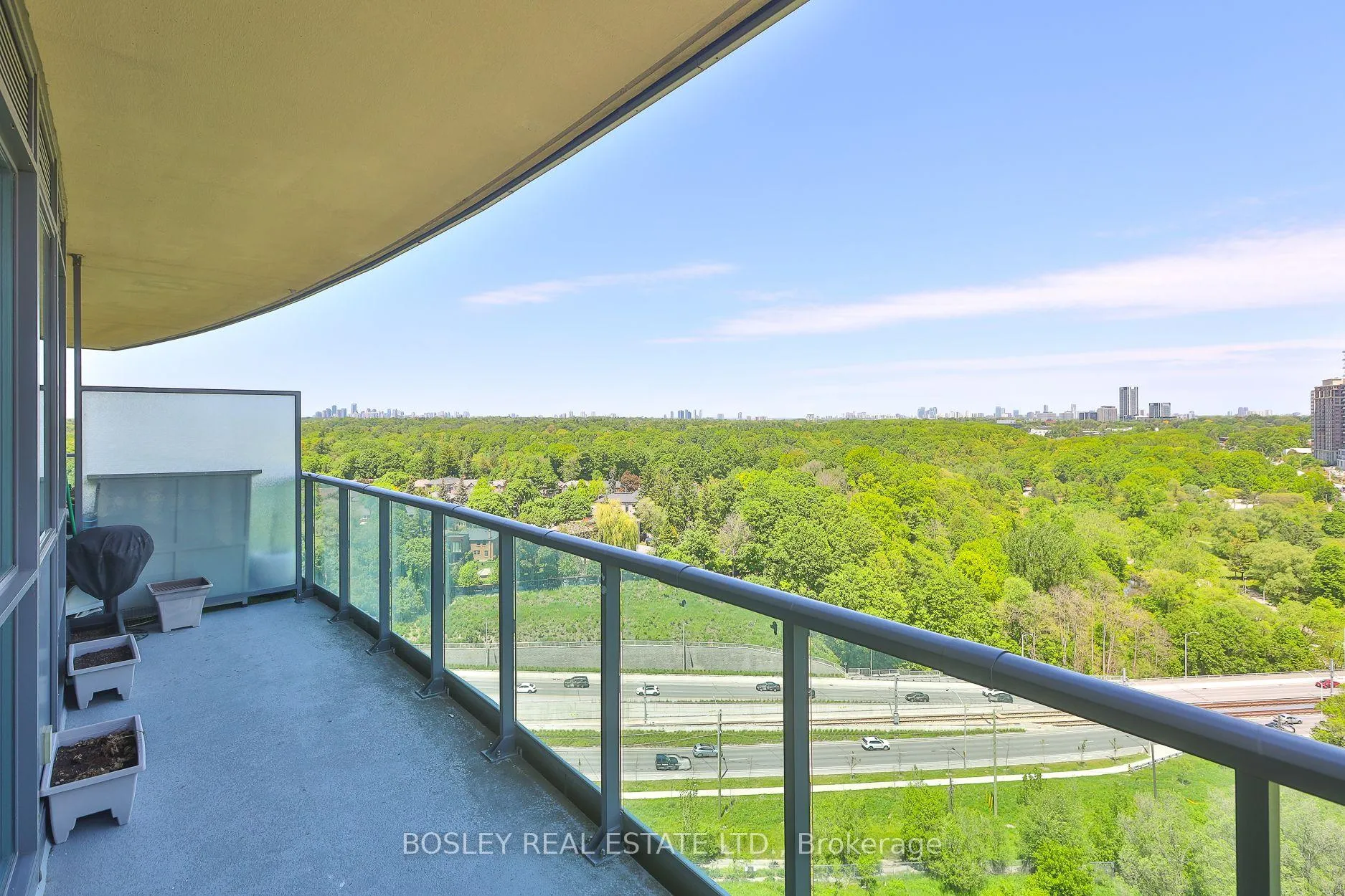 Photo 10 of Unit 1207, 35 Brian Peck Crescent, Toronto, Leaside — HOMEH