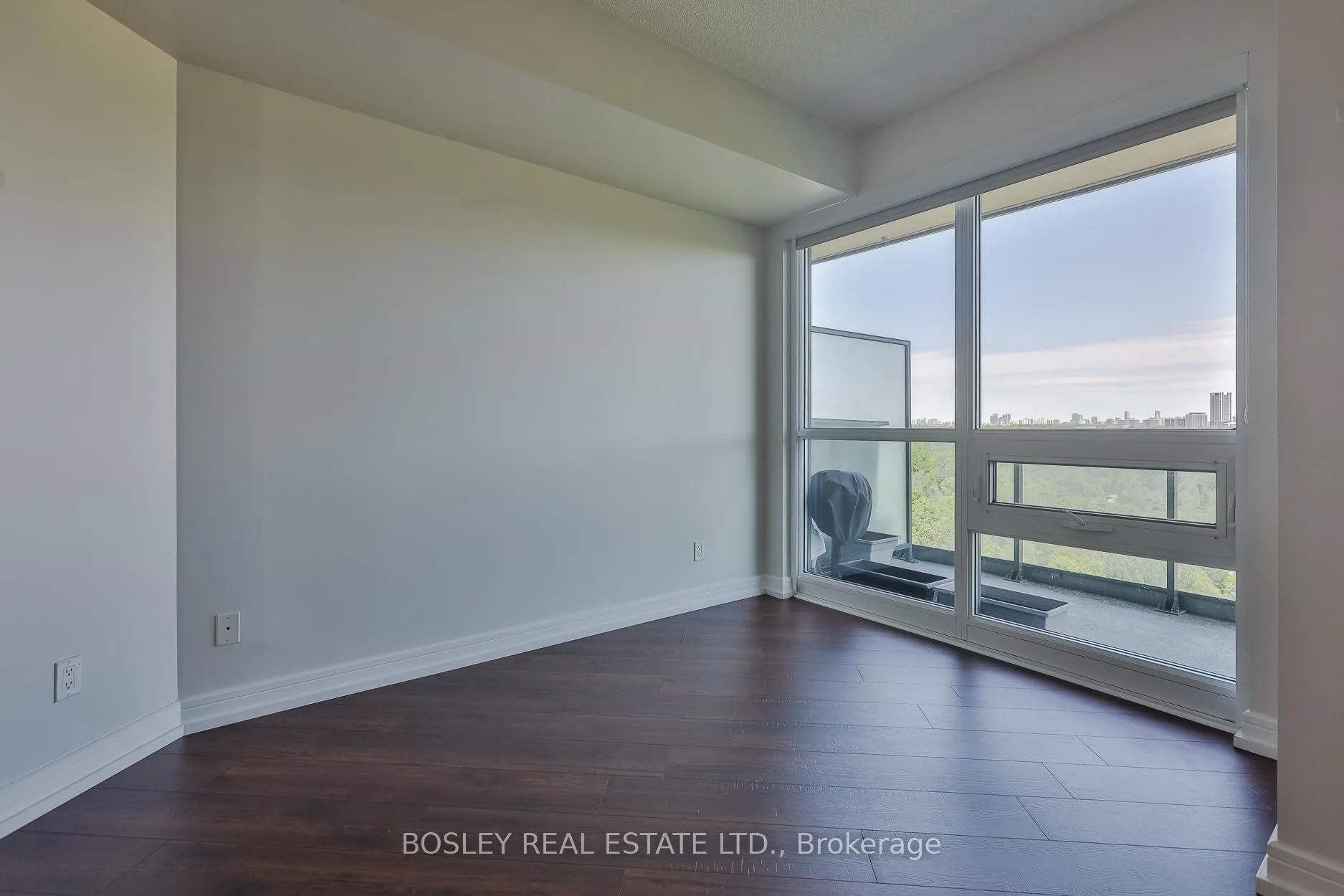 Photo 16 of Unit 1207, 35 Brian Peck Crescent, Toronto, Leaside — HOMEH