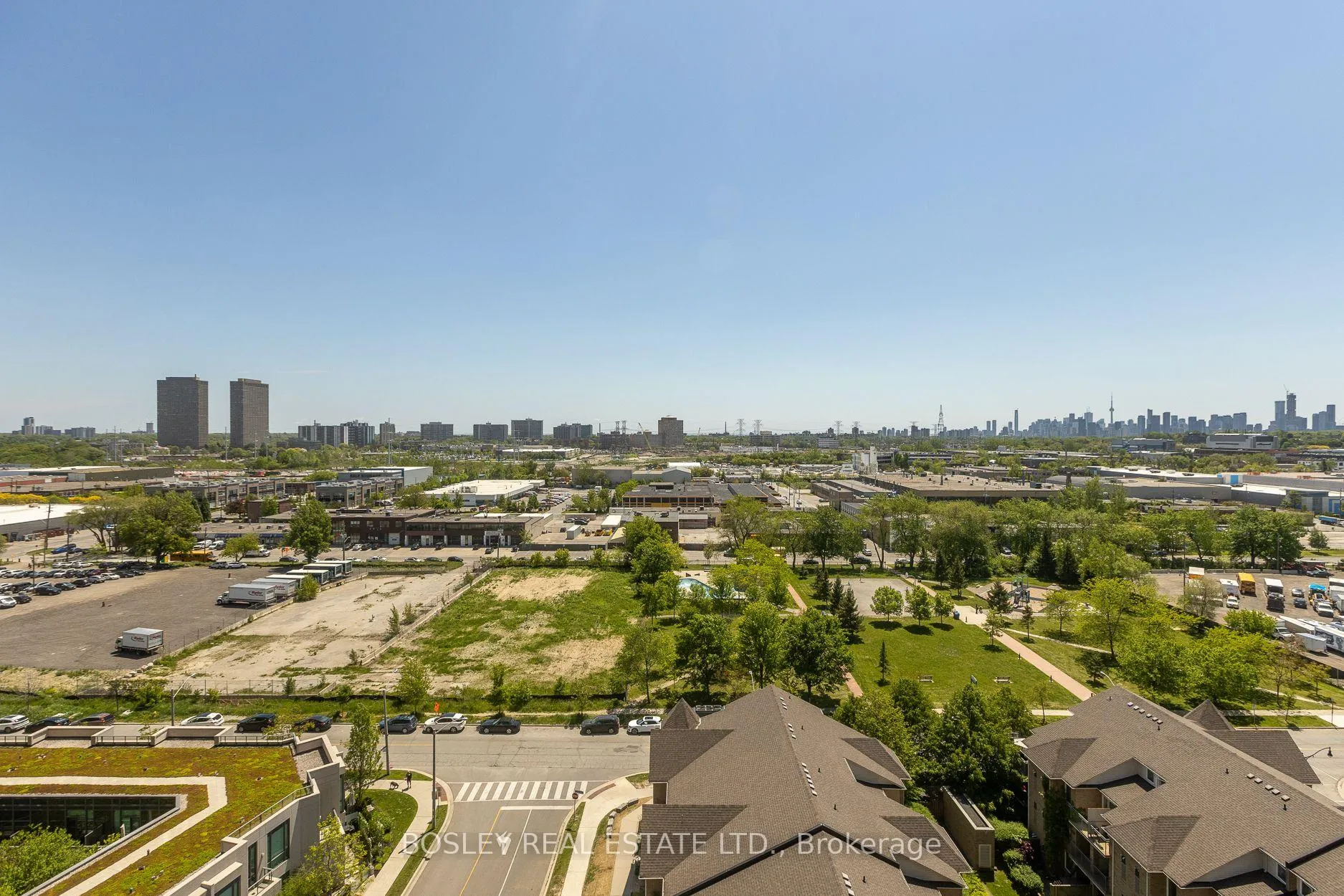 Photo 24 of Unit 1207, 35 Brian Peck Crescent, Toronto, Leaside — HOMEH