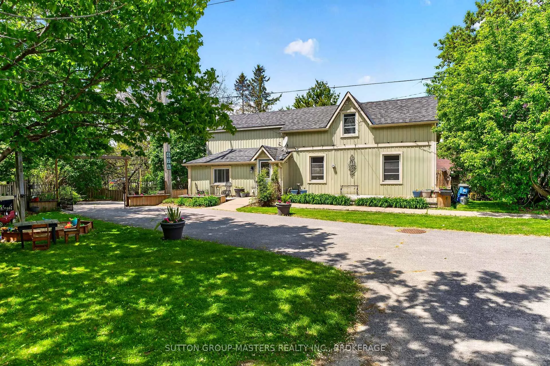 Photo 1 of 674 Hillview Road, Kingston, South of Taylor-Kidd Blvd — HOMEH