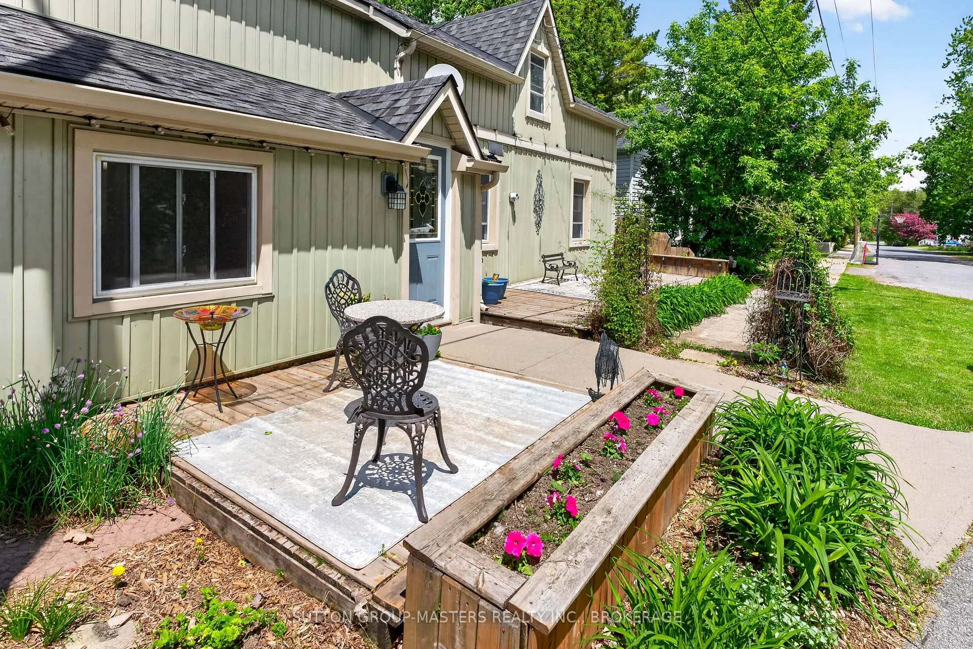 Photo 3 of 674 Hillview Road, Kingston, South of Taylor-Kidd Blvd — HOMEH
