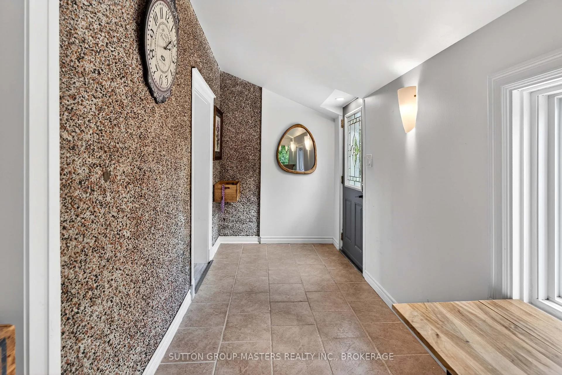 Photo 9 of 674 Hillview Road, Kingston, South of Taylor-Kidd Blvd — HOMEH