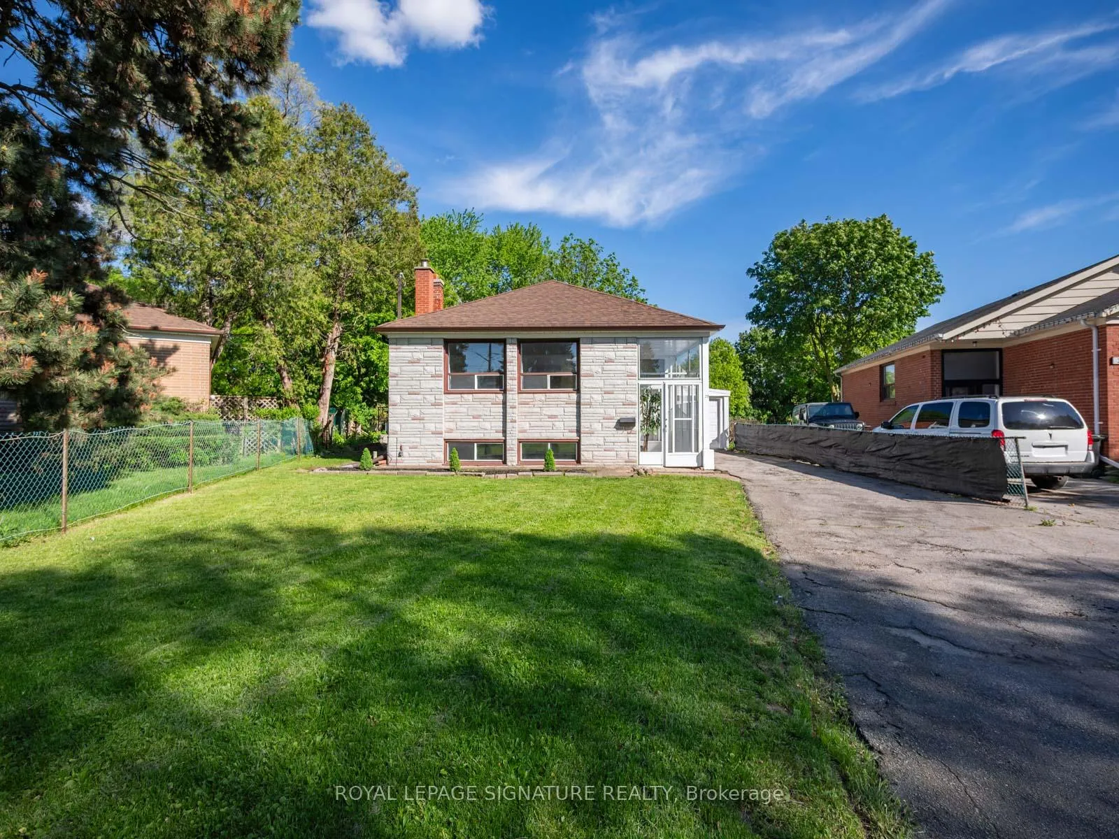 Photo 2 of 27 Dalecliff Crescent, Scarborough, Wexford-Maryvale — HOMEH