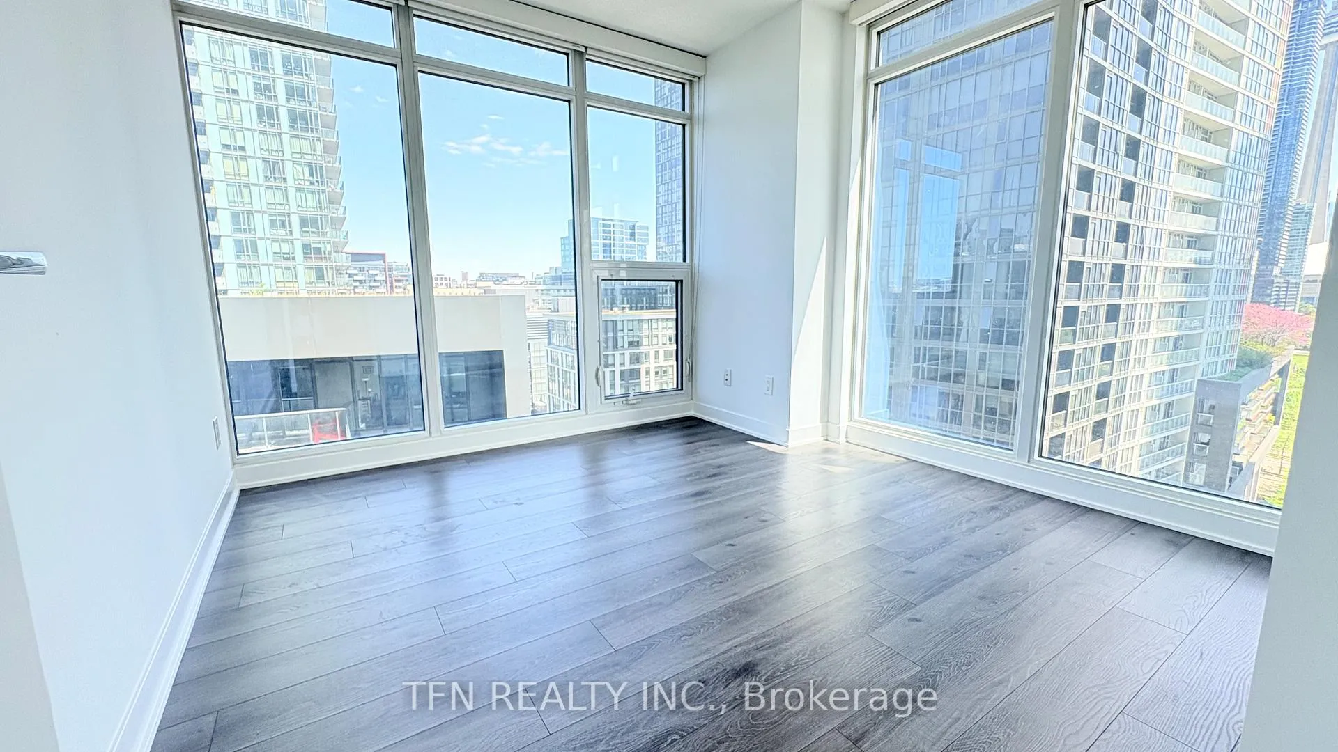 Photo 13 of Unit 1109, 70 Queens Wharf Road, Toronto, Waterfront Communities — HOMEH