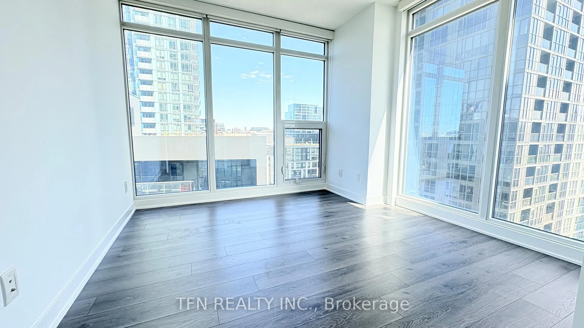 Photo 14 of Unit 1109, 70 Queens Wharf Road, Toronto, Waterfront Communities — HOMEH