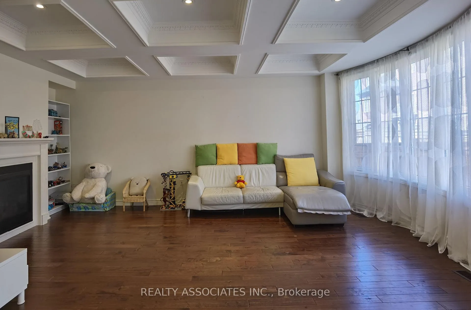 Photo 5 of 50 Strong Avenue, Vaughan, Patterson — HOMEH