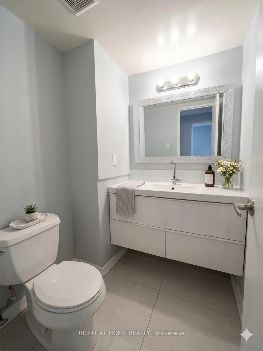 Photo 17 of Unit 803, 1 Royal Orchard Boulevard, Markham, Royal Orchard — HOMEH