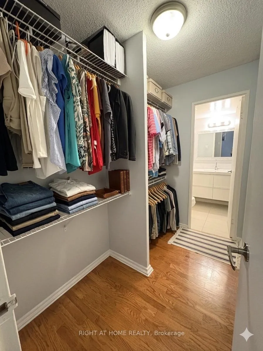 Photo 18 of Unit 803, 1 Royal Orchard Boulevard, Markham, Royal Orchard — HOMEH