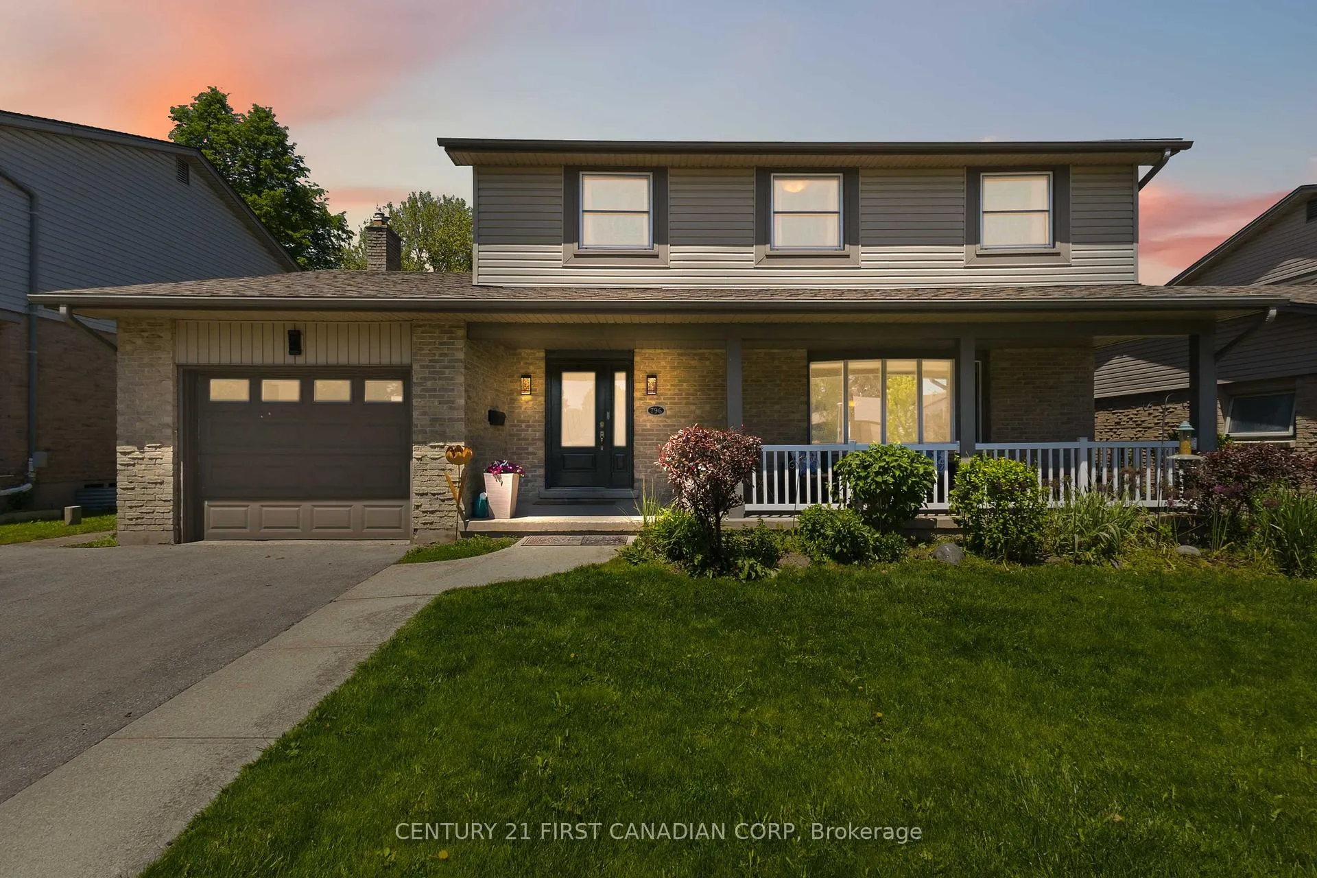 Front of 796 Viscount Road