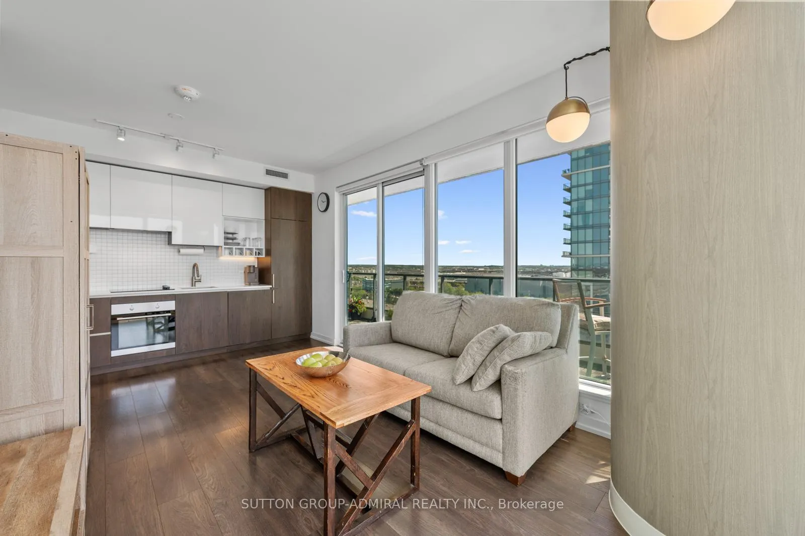 Photo 10 of Unit 1606, 950 Portage Parkway, Vaughan, Vaughan Corporate Centre — HOMEH