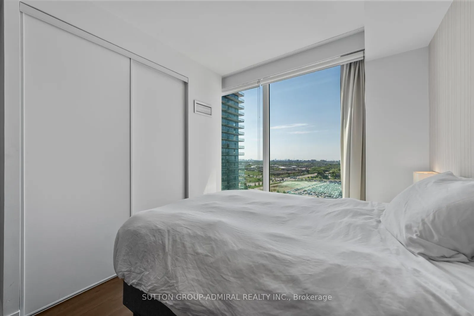 Photo 13 of Unit 1606, 950 Portage Parkway, Vaughan, Vaughan Corporate Centre — HOMEH