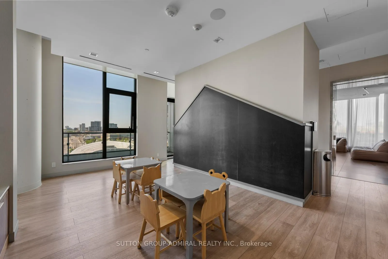 Photo 31 of Unit 1606, 950 Portage Parkway, Vaughan, Vaughan Corporate Centre — HOMEH