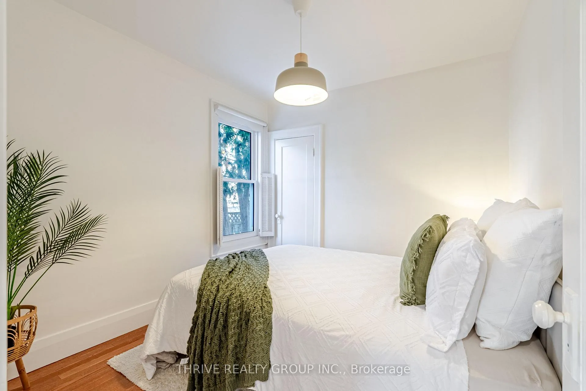 Photo 15 of 234 Edward Street, London, South G — HOMEH