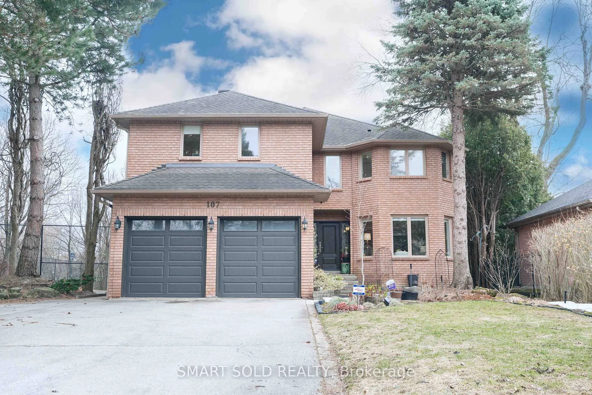 Photo 5 of 107 Arnold Avenue, Vaughan, Crestwood-Springfarm-Yorkhill — HOMEH