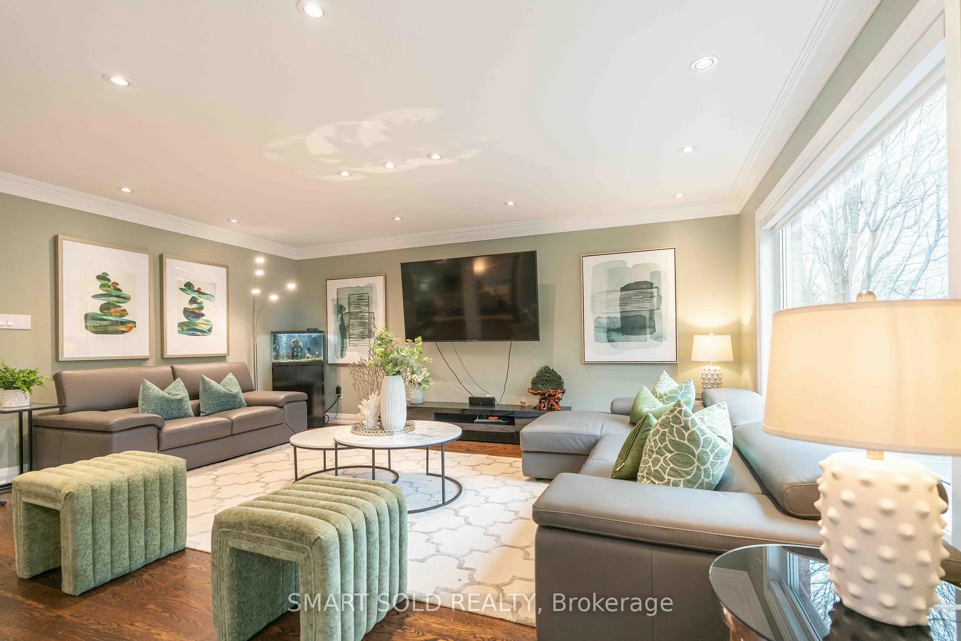 Photo 14 of 107 Arnold Avenue, Vaughan, Crestwood-Springfarm-Yorkhill — HOMEH