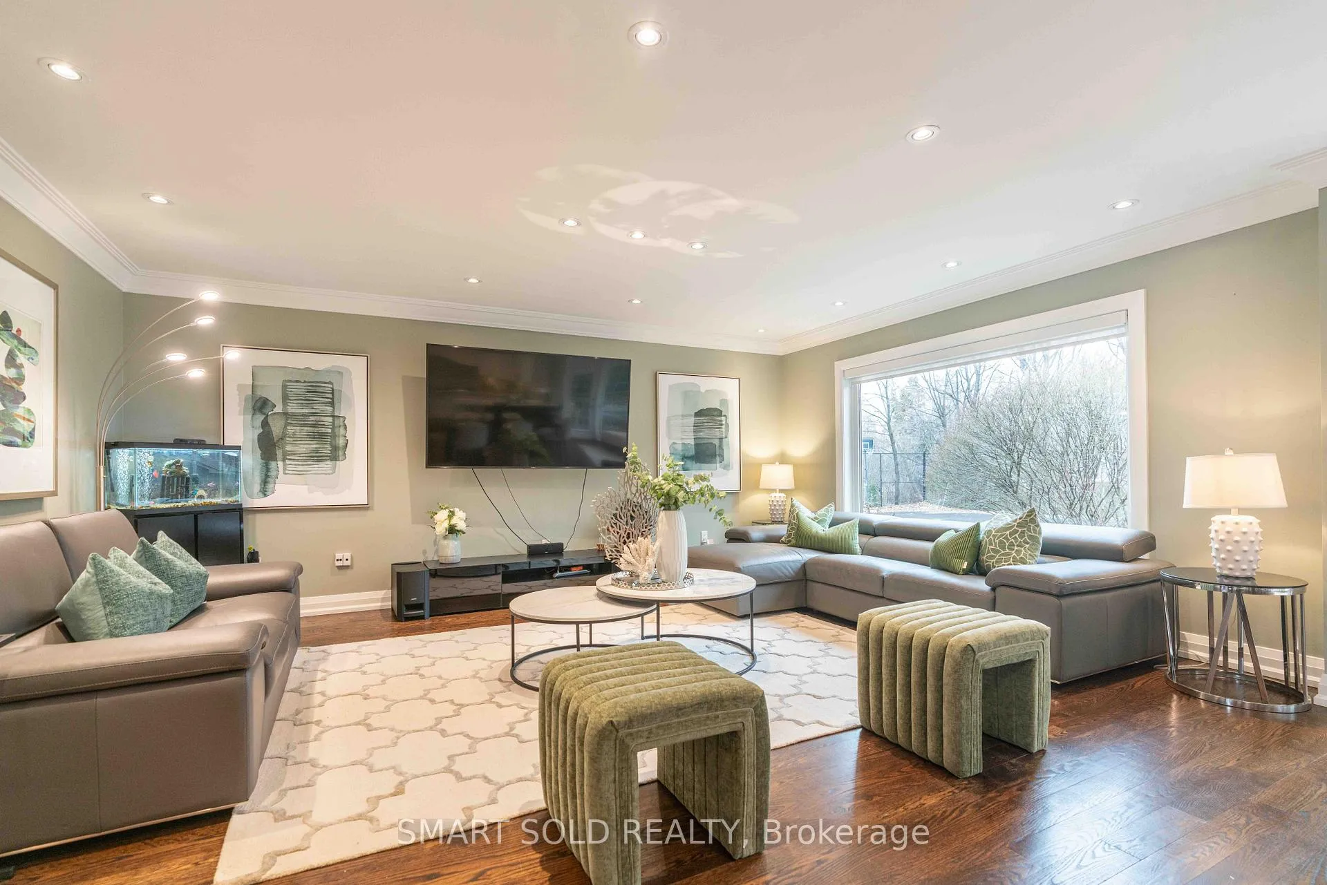 Photo 15 of 107 Arnold Avenue, Vaughan, Crestwood-Springfarm-Yorkhill — HOMEH