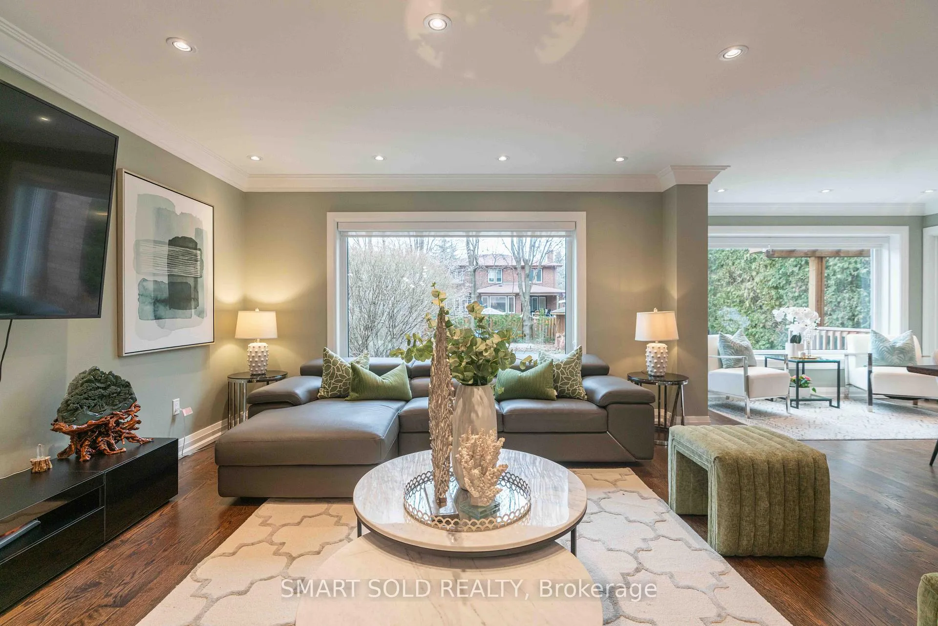 Photo 17 of 107 Arnold Avenue, Vaughan, Crestwood-Springfarm-Yorkhill — HOMEH
