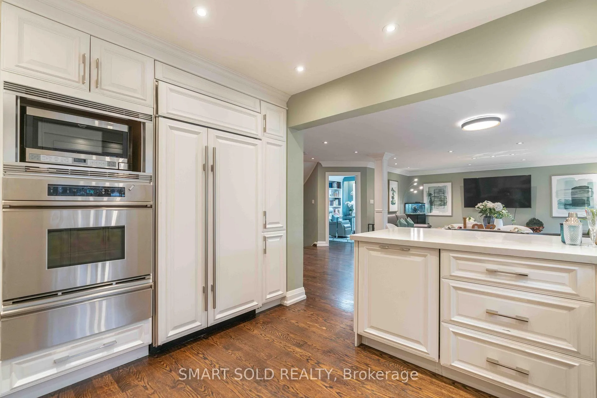 Photo 19 of 107 Arnold Avenue, Vaughan, Crestwood-Springfarm-Yorkhill — HOMEH