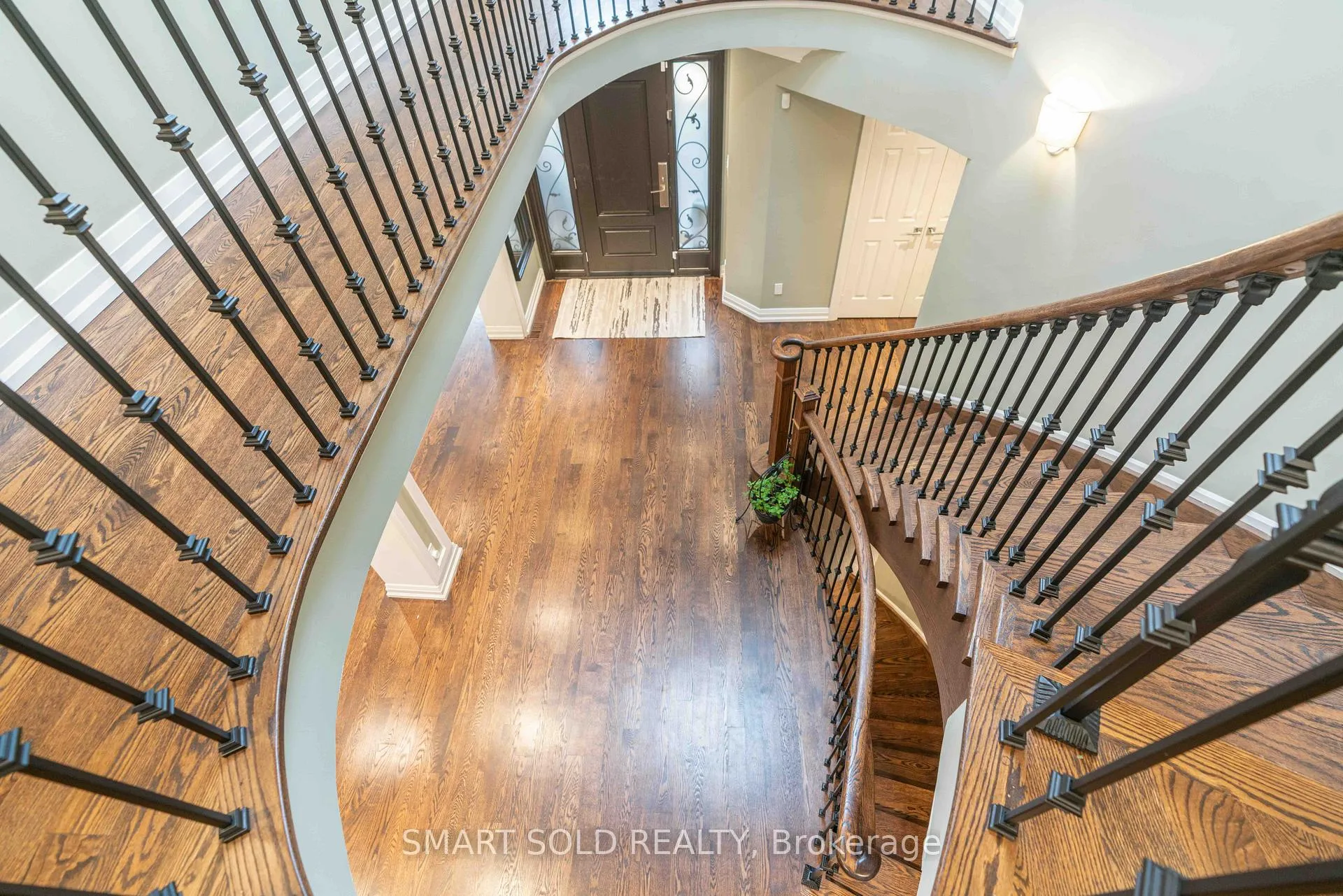 Photo 24 of 107 Arnold Avenue, Vaughan, Crestwood-Springfarm-Yorkhill — HOMEH
