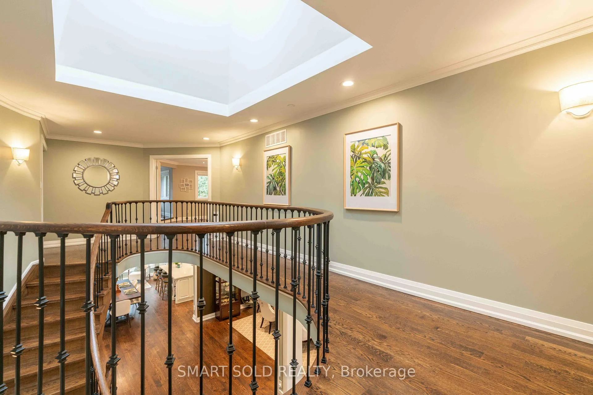 Photo 34 of 107 Arnold Avenue, Vaughan, Crestwood-Springfarm-Yorkhill — HOMEH