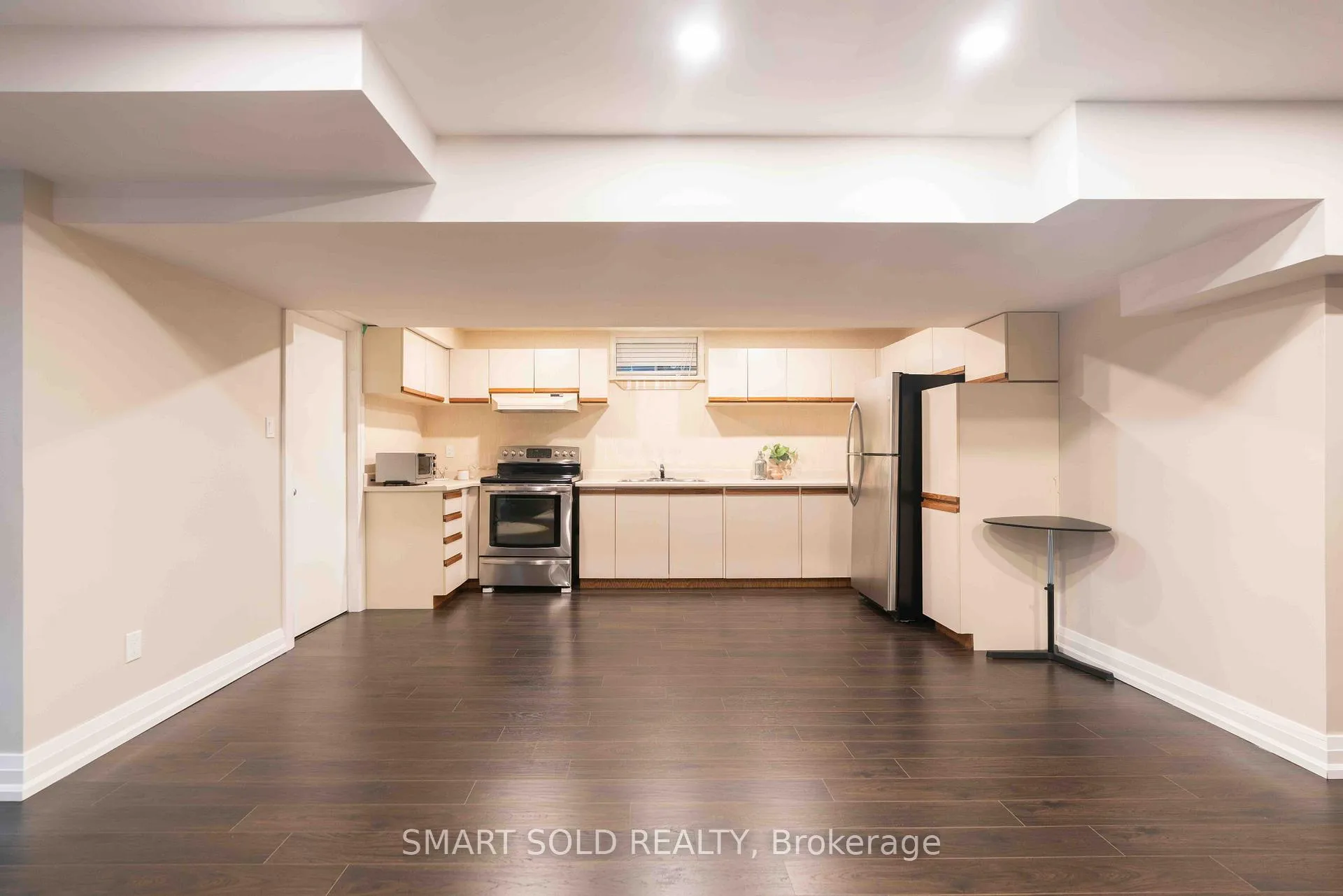 Photo 41 of 107 Arnold Avenue, Vaughan, Crestwood-Springfarm-Yorkhill — HOMEH
