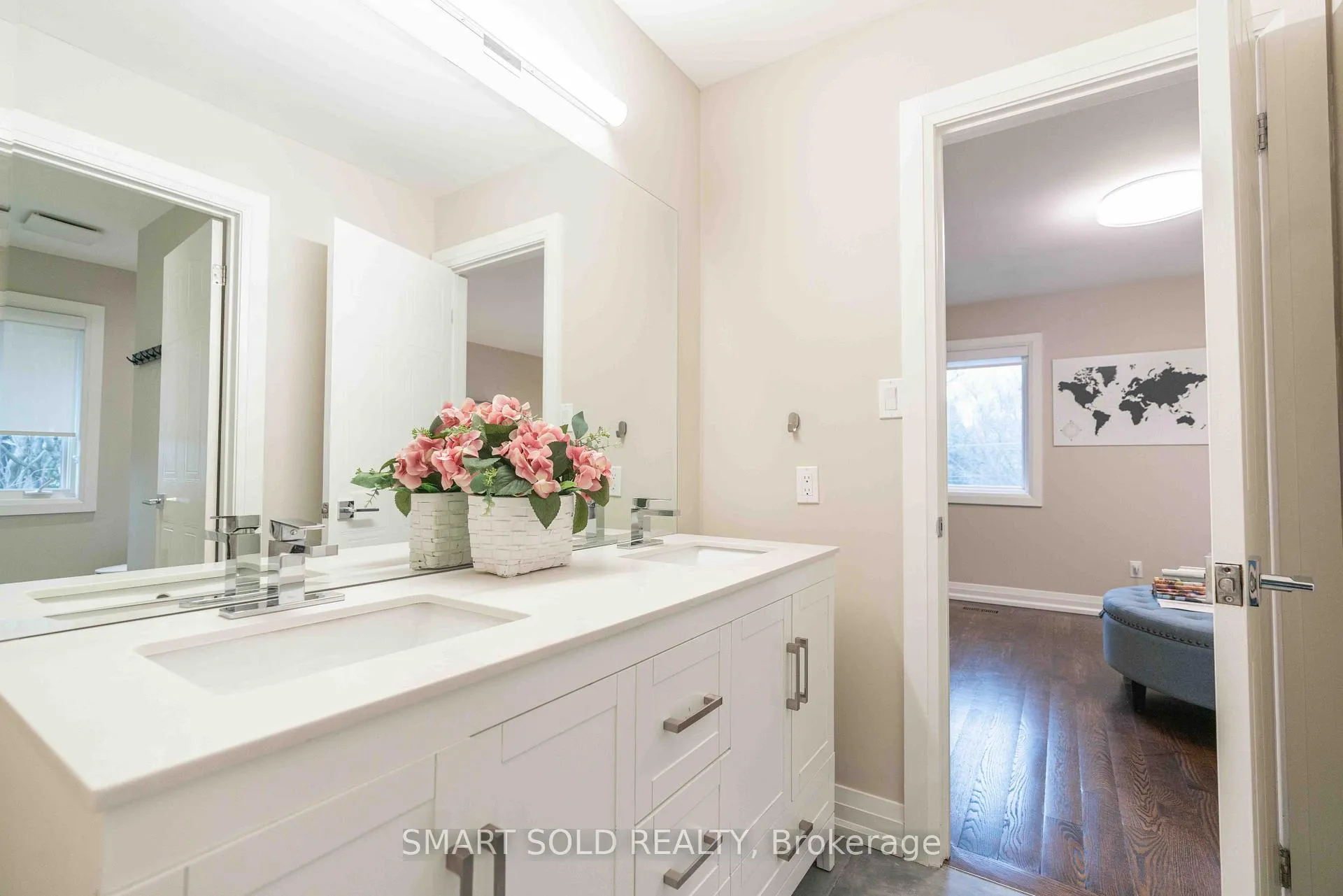 Photo 42 of 107 Arnold Avenue, Vaughan, Crestwood-Springfarm-Yorkhill — HOMEH