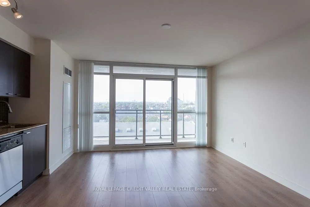 Photo 8 of Unit 912, 78 Tecumseth Street, Toronto, Niagara — HOMEH