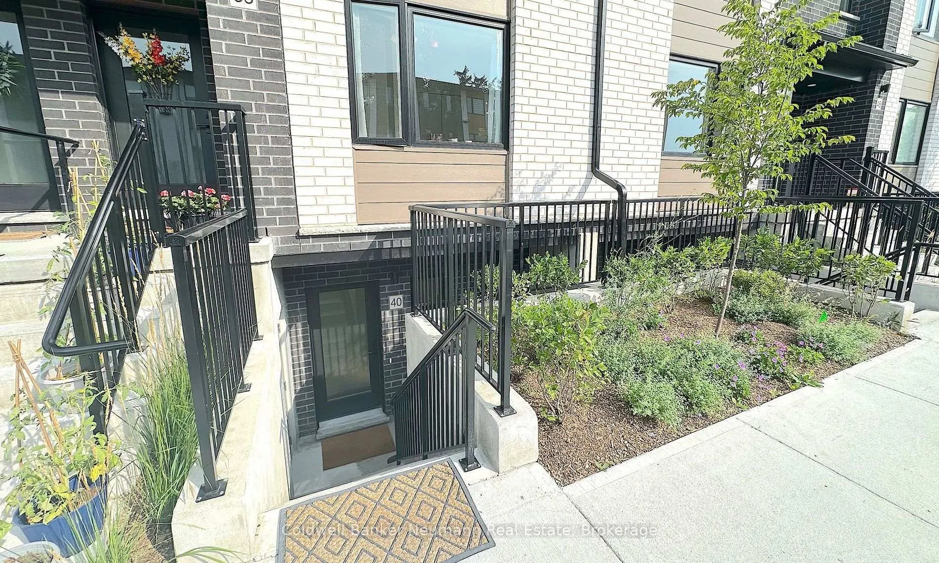 Photo 1 of 40 Lily Lane, Guelph, Clairfields/Hanlon Business Park — HOMEH
