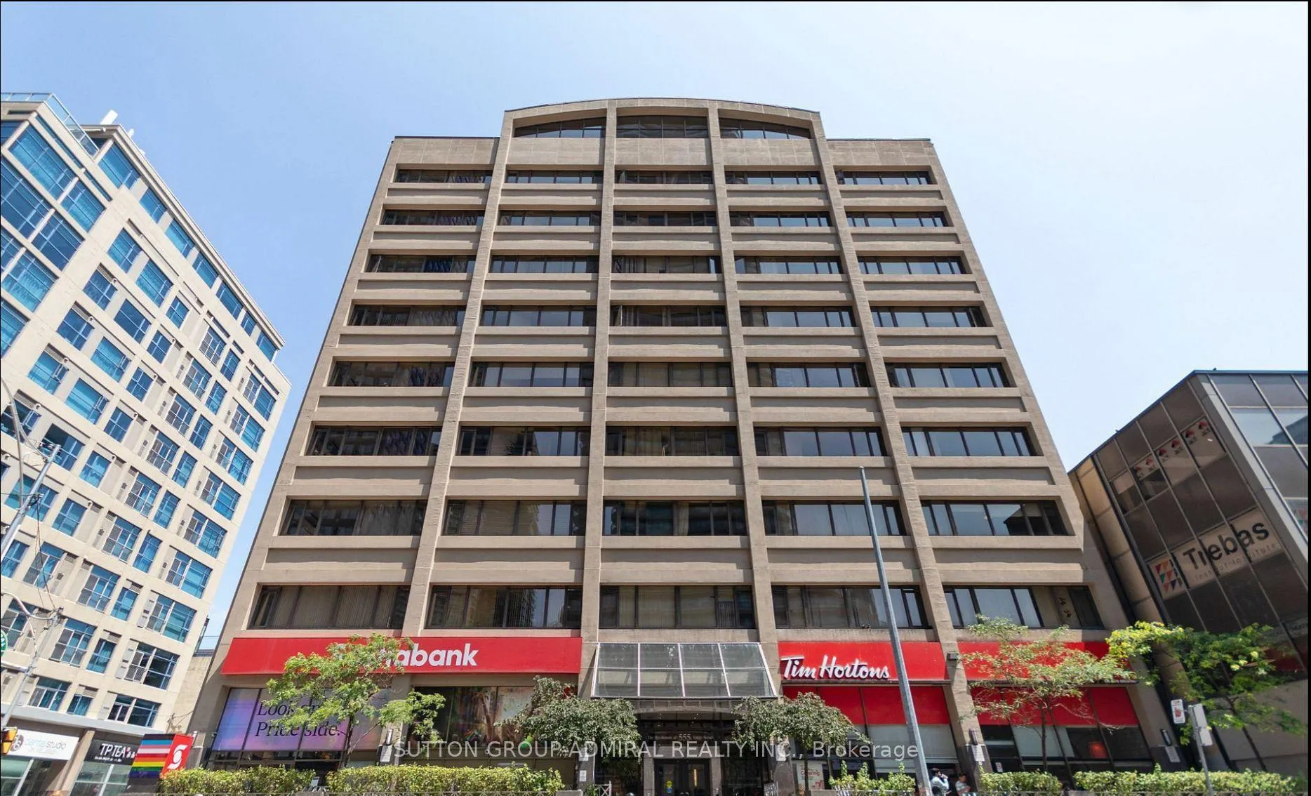 Front of Unit 510, 555 Yonge Street